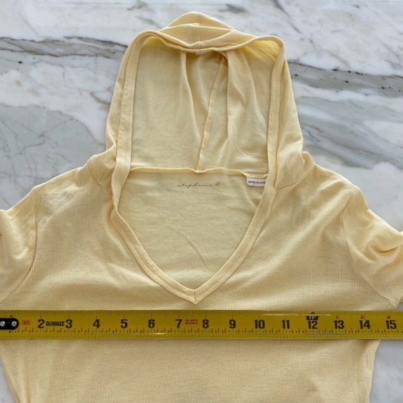 STEPHANIE B YELLOW LONG SLEEVE HOODIE SMALL NWOTS! - Picture 6 of 15